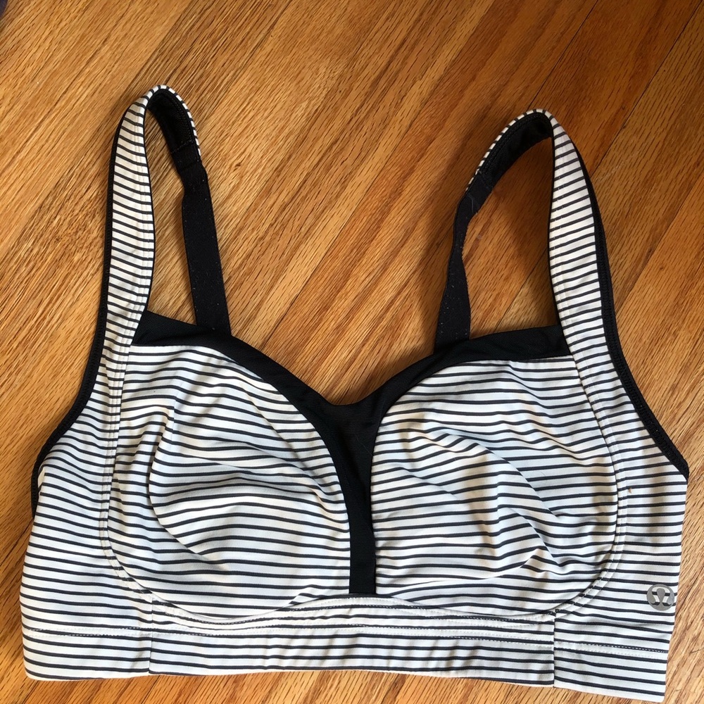 Lululemon Ta TA Tamer sports bra